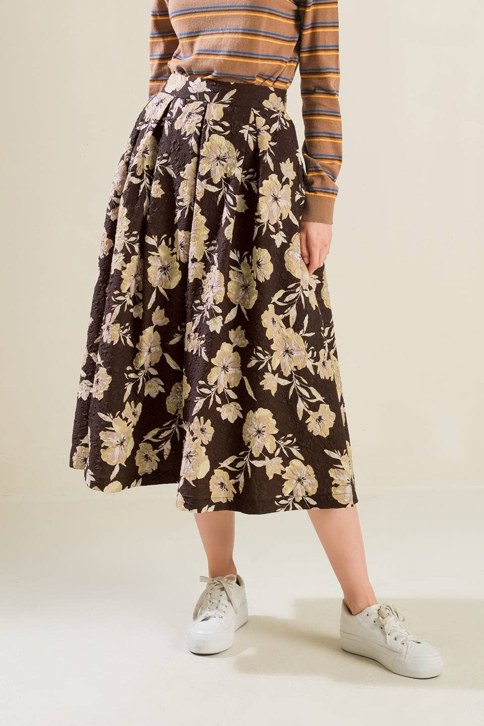 A printed textured woven midi full skirt - FK1102: DARK BROWN / Contemporary