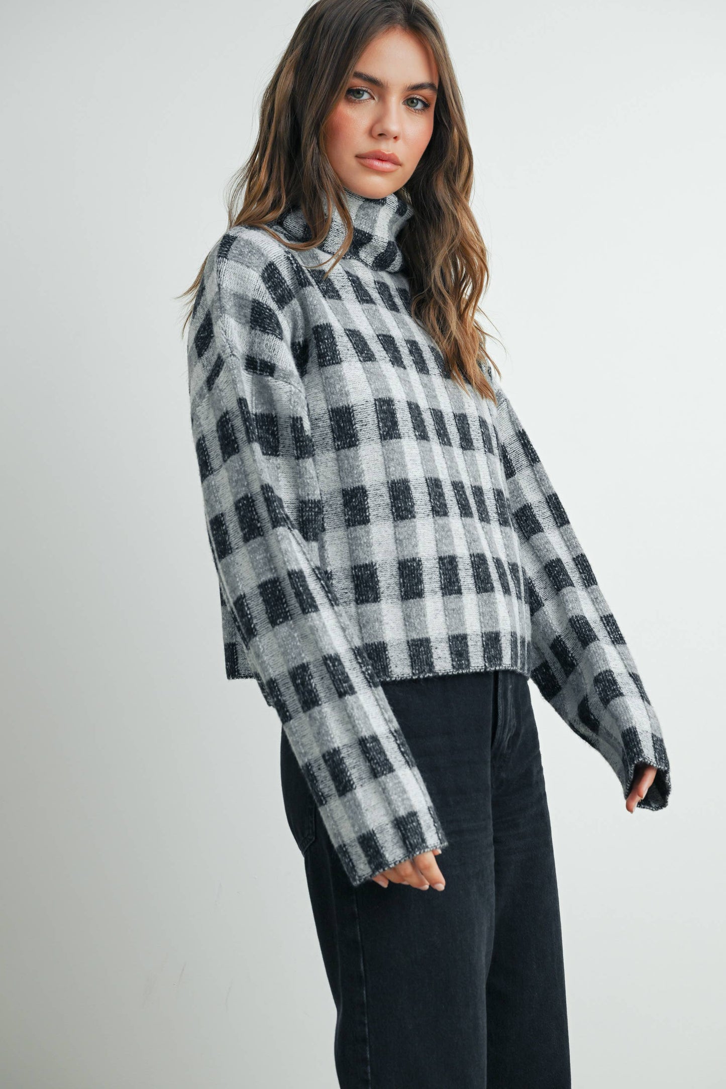 CHECK TURTLENECK SWEATER