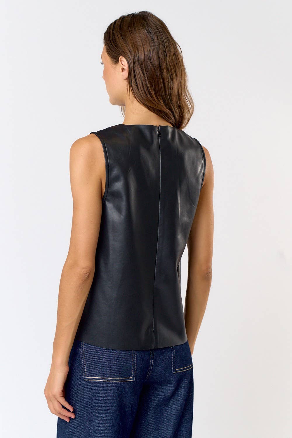 SLEEVELESS TOP