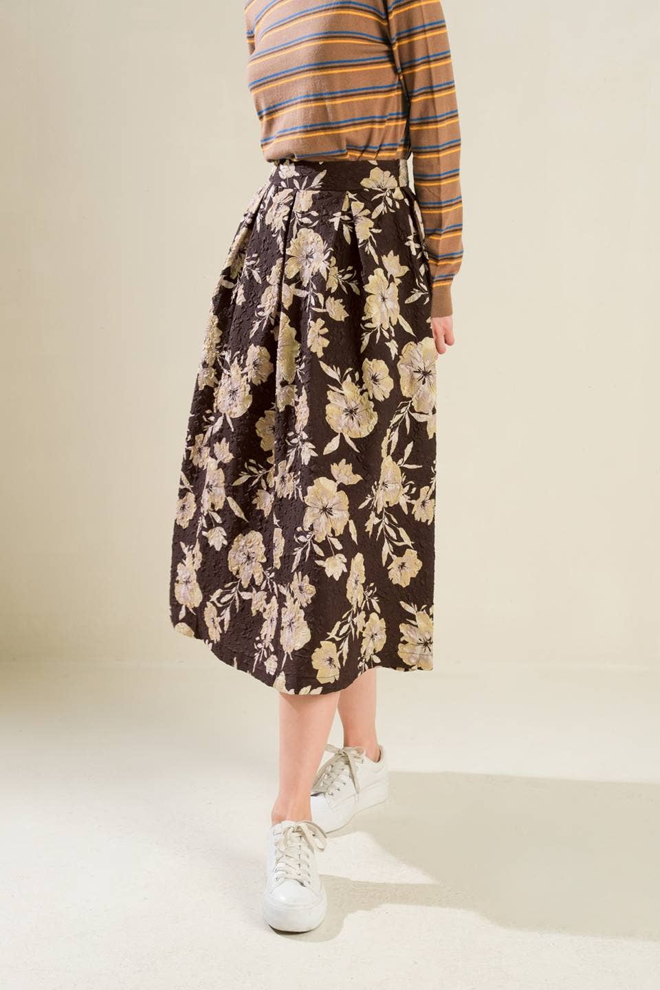 A printed textured woven midi full skirt - FK1102: DARK BROWN / Contemporary