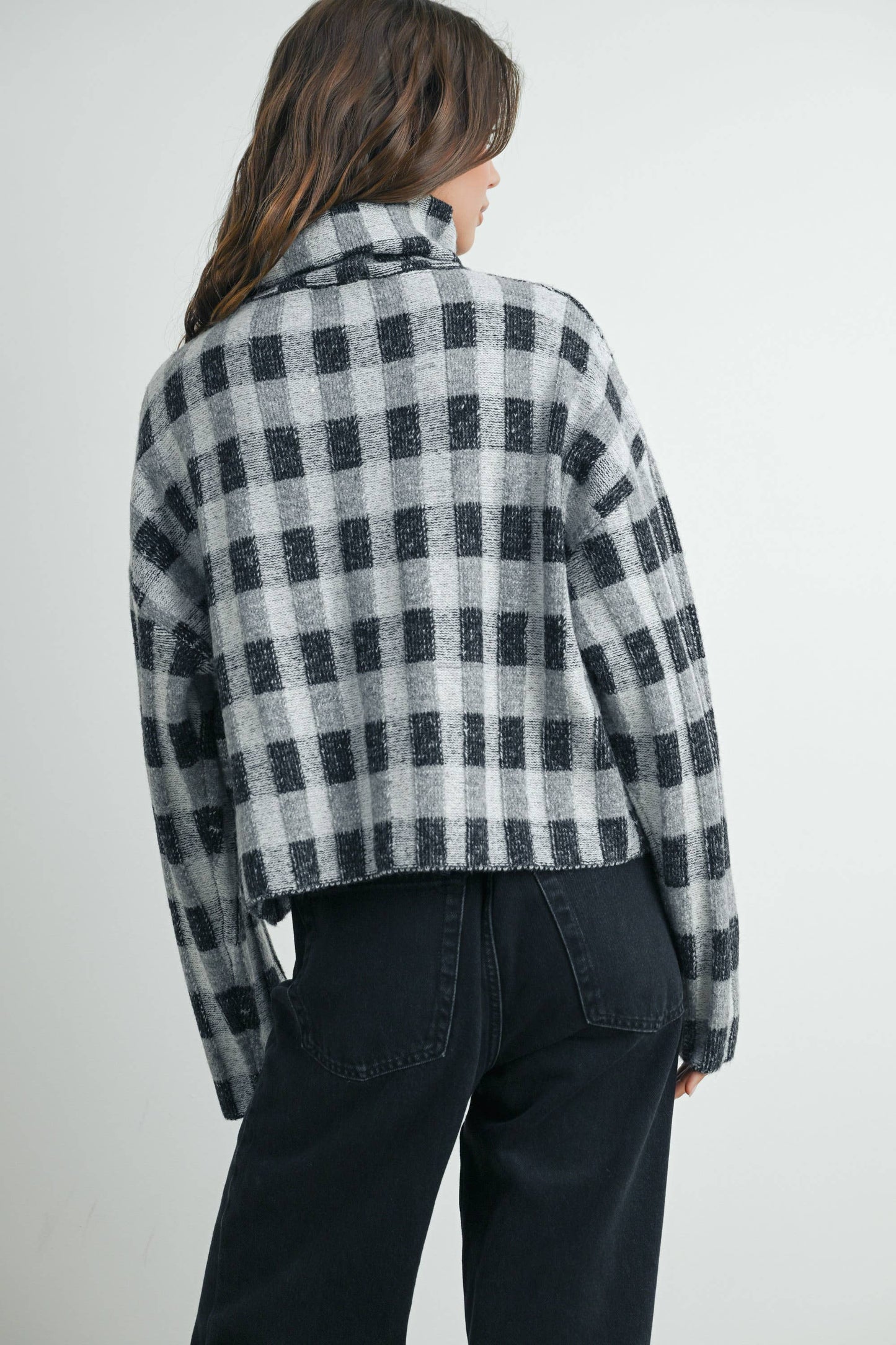 CHECK TURTLENECK SWEATER