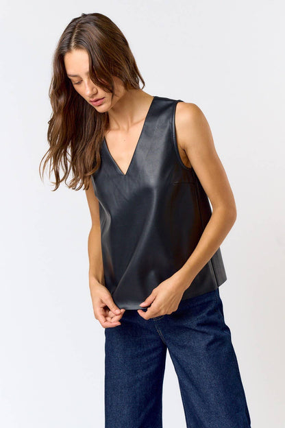 SLEEVELESS TOP