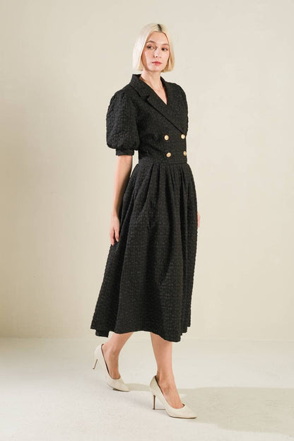 A textured woven midi dress - Black / Contemporary